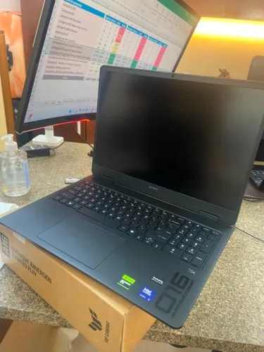 HP OMEN 16 Slim Gaming Laptop - Novo e Lacrado
