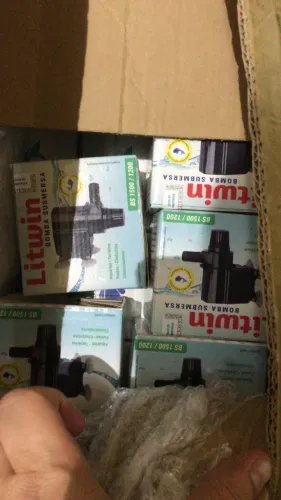 Material de aquario(aquarios, bombas submersas e compressor)
