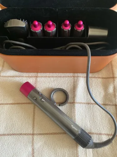 SECADOR DYSON SUPERSONIC C/ CASE + 5 ACESSÓRIOS (CARAMELO)