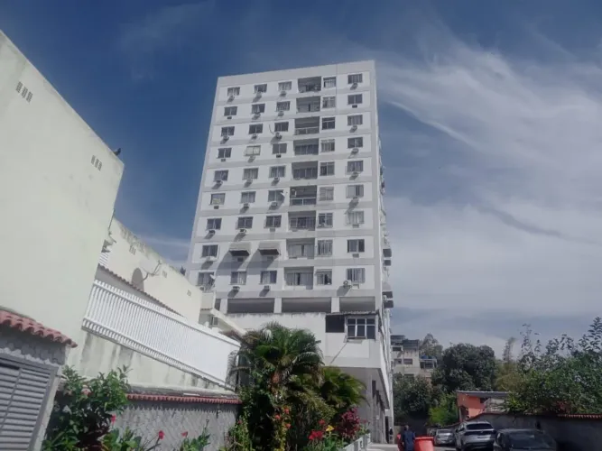 Apartamento à venda na Rua Teixeira Franco, Ramos, Rio de Janeiro - RJ