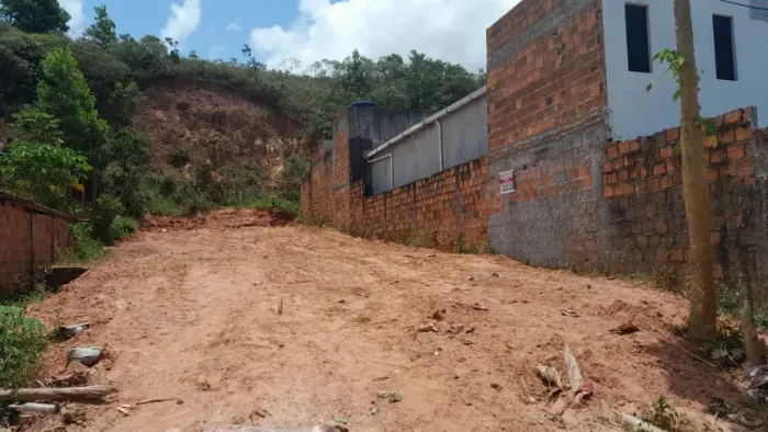 Terreno Cascalheira - OPORTUNIDE baixei 5 mil - lado Igreja Missão Fé- Rua Asfaltada