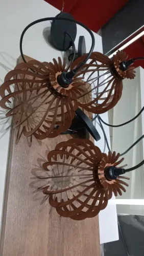 Kit 3 pendentes em MDF novos, não entrego 