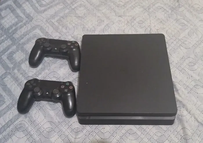 Ps4 slim