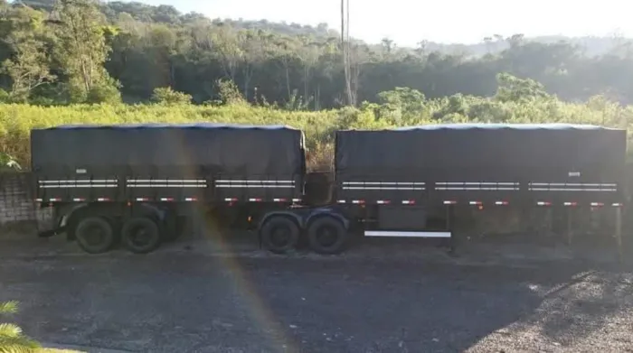 Vendo carreta Bem conservada 2018