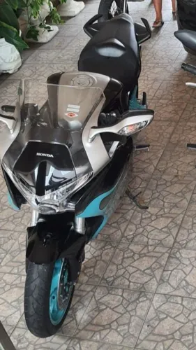 Honda VFR 1200F V4 DCT - Oportunidade Rara | Impecável e Tecnológica.