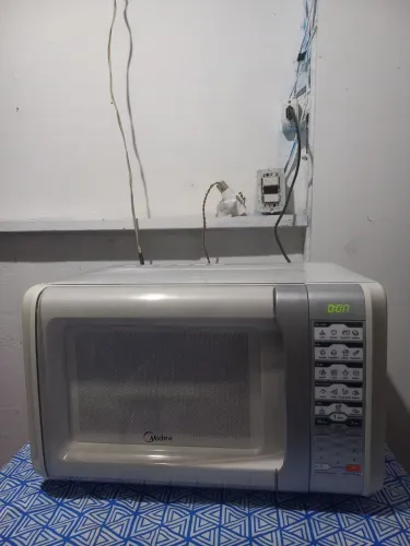 Micro-ondas Midea 31 litros com 3 meses de garantia