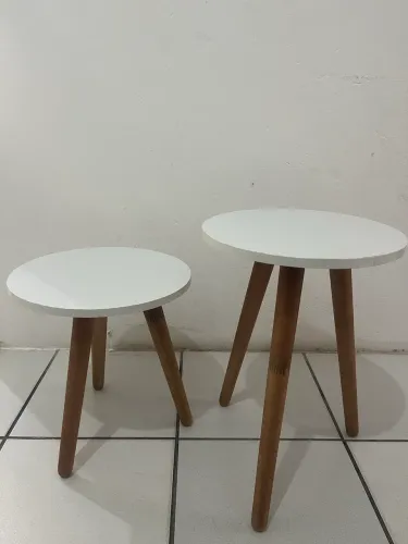 Par de mesinhas de centro
