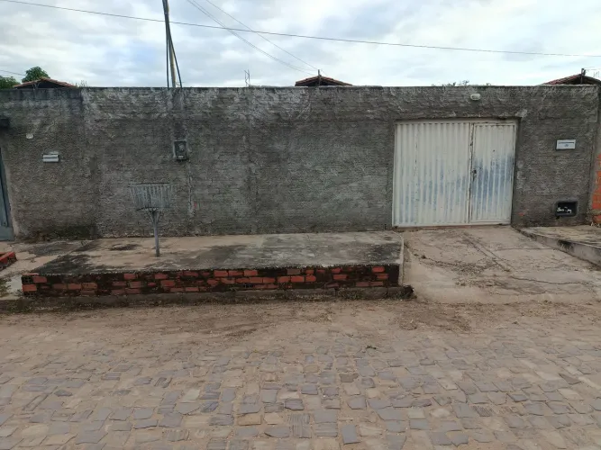 Casa à venda no Torquato Neto IV