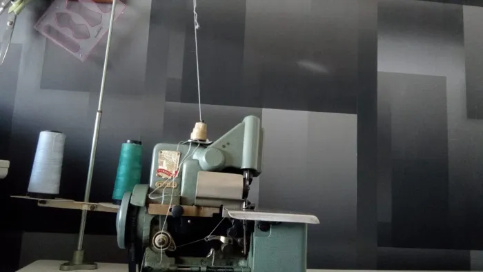 Máquina costura overlock