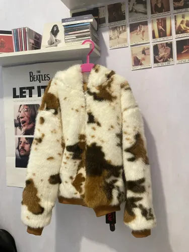 Casaco jaqueta com pelos elegante