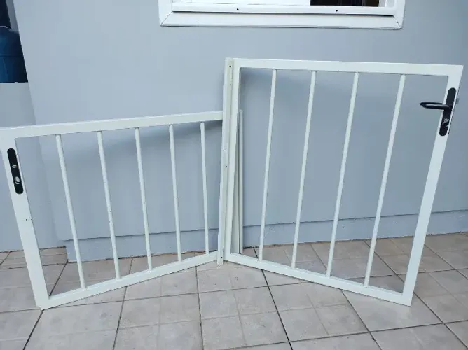 PORTÃO METÁLICO TIPO GRADE