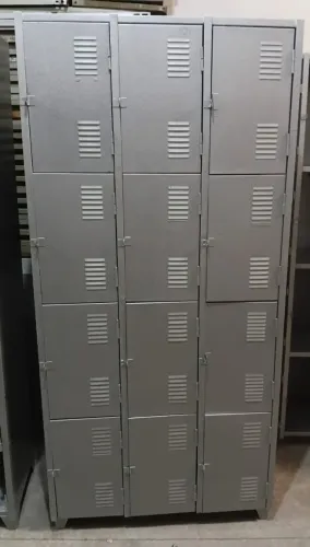 Roupeiro de Aço