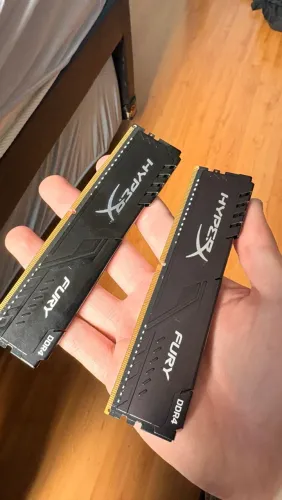 Memóia 2x8gb 2400MHz Kingston Fury