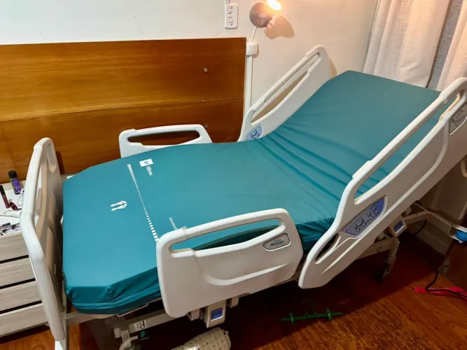 Cama hospitalar elétrica Hillrom original