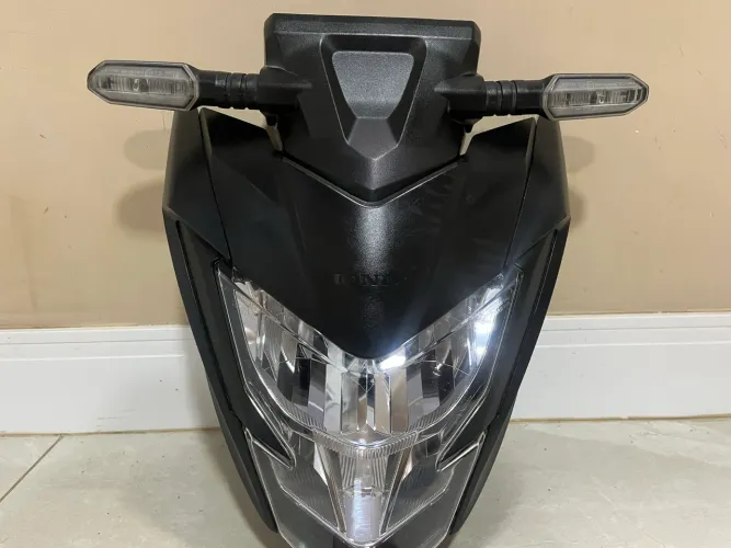 Farol cb 300f Twister