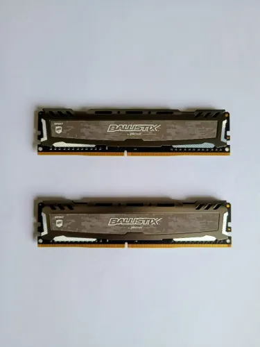 Memória DDR4 Crucial 3000MHz 16GB (2x8GB)