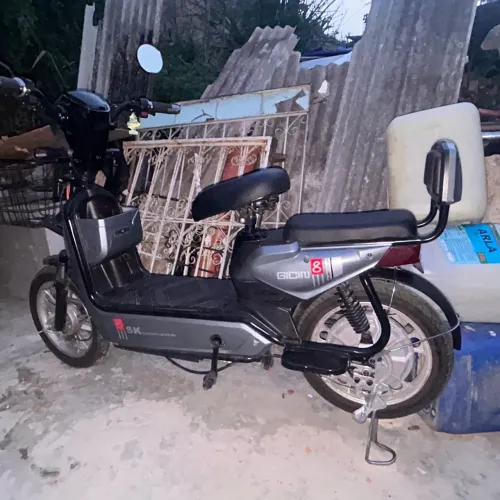 Vende-se bike elétrica