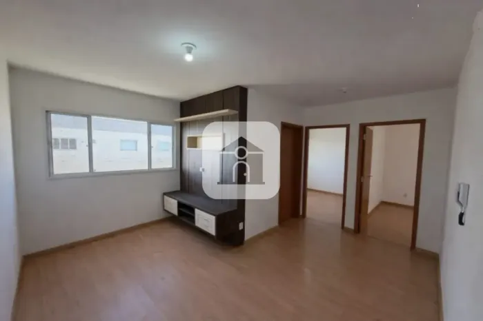 Apartamento á venda no Bairro Alto Umuarama I