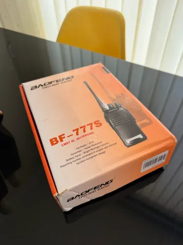 Rádio comunicador barato