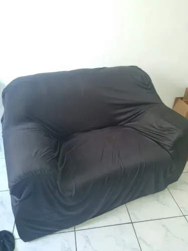 Sofá 2 e 3 Lugares Bege (Capa Preta de Brinde)