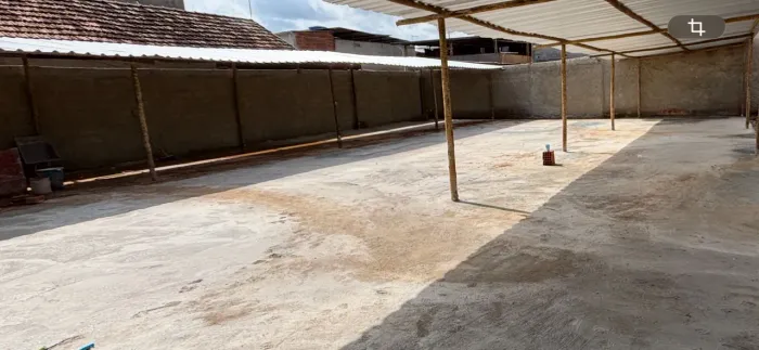 Aluguel de Garagem - Bairro ARAÚJO - R$ 125,00