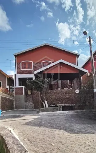 Casa em condominio com 07 quartos, Gravatá/PE
