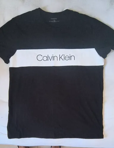Camisas originais Calvin Klein e Guess trazidas do EUA e nunca usadas