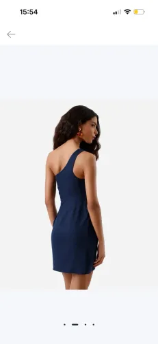 Vestido curto ombro único feminino com linhos azul