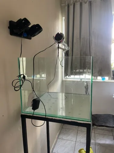 Aquário 100 litros , nunca usado ( somente o vidro )
