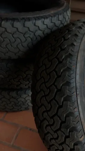 Pneus 215/70 R16