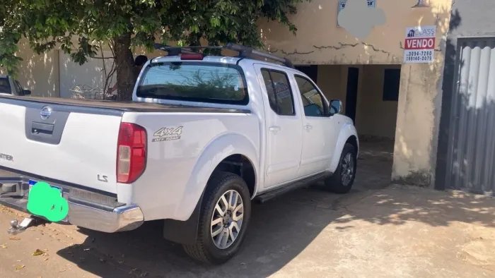 Nissan Frontier SL CD 4X4 2.5tb Diesel AUT 2015