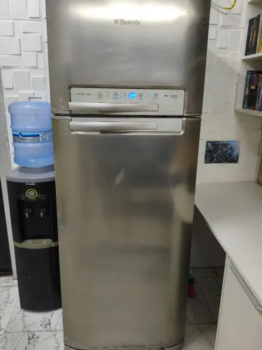Geladeira Frost Free Electrolux Usada funcionamento perfeito