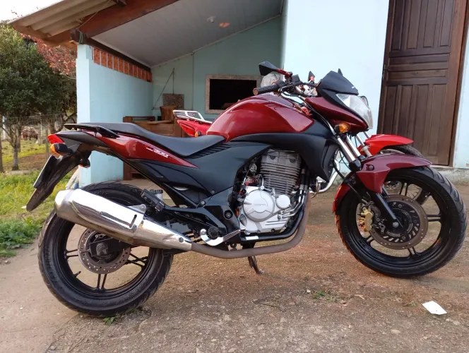 CB 300 R 
