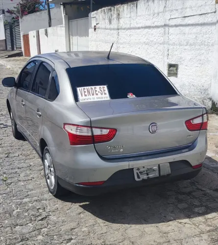 Fiat Grand Siena Tetrafuel 1.4 EVO F. Flex 8V 2014