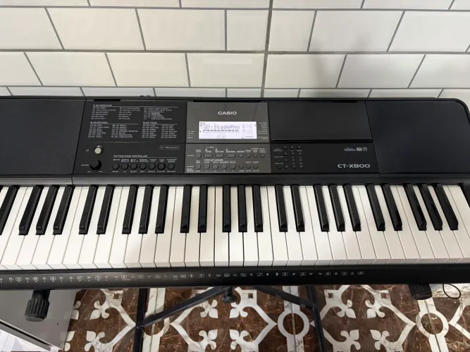 Teclado Casio CT-X800