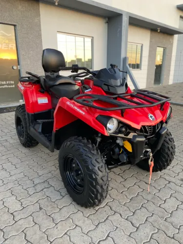 Quadriciclo Can-Am Outlander 570 Max, ano 2018