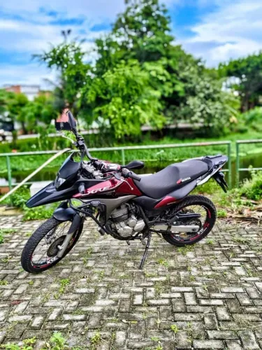 XRE 300 2011