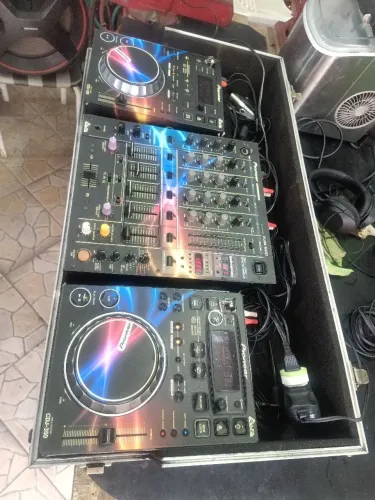 MESA DE DJ