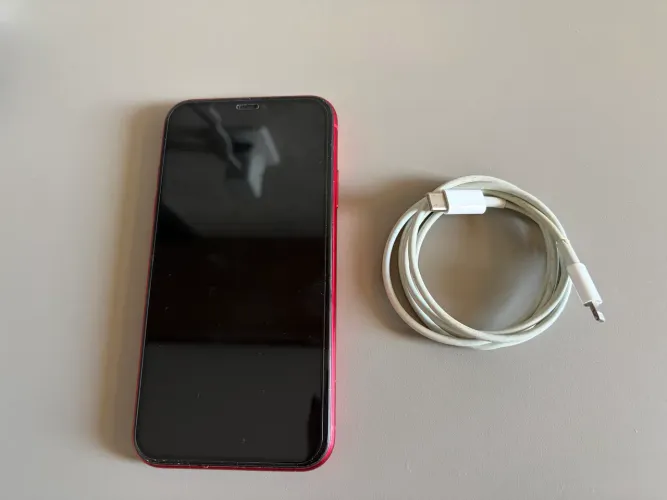 iPhone 11 128GB Vermelho