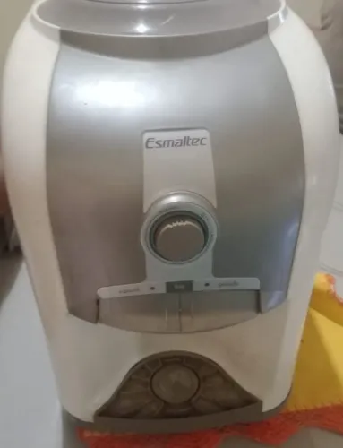 Gelágua Esmaltec 