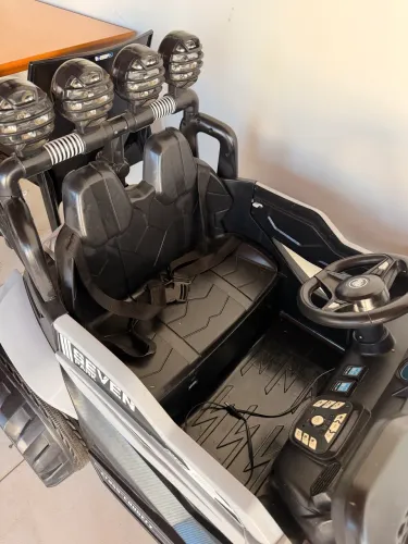 Vendo Jeep Elétrico Infantil 4x4 cinza 12v com controle remoto