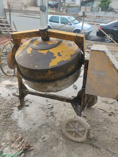 Betoneira 400 litros