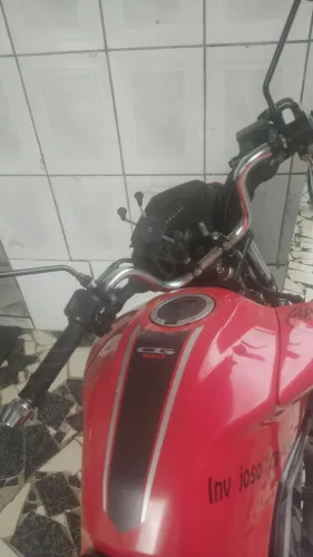 Moto muito boa para o dia dia trabalho paceio etc .