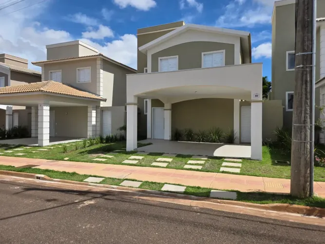 Alugo Sobrado no Condomínio Villas Damha