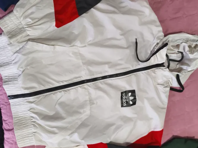 Corta vento Adidas