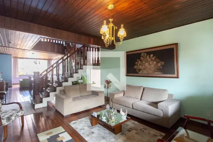 Casa à Venda - Santa Rosa, 5 Quartos, 500 m2