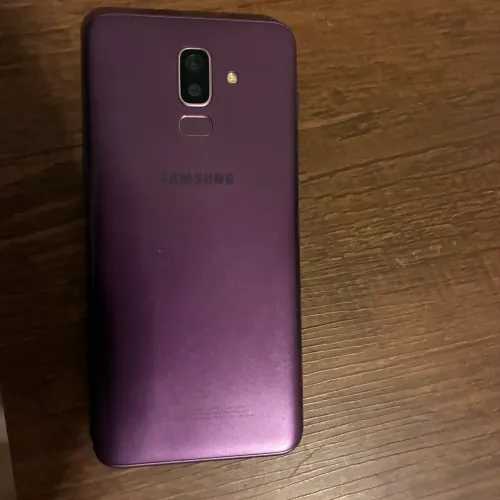 SAMSUNG J8 64 gb roxo