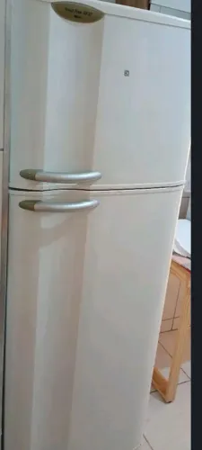 Geladeira Frost Free Electrolux Grande