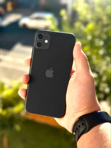 iPhone 11