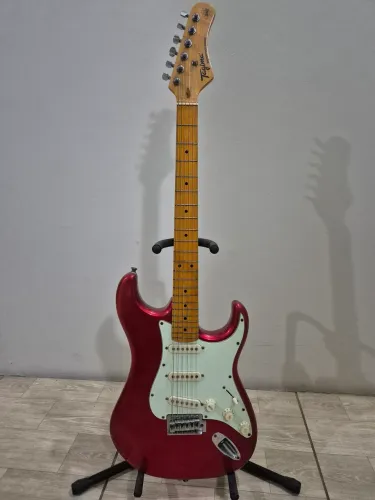 Guitarra Stratocaster Tagima 530 WS